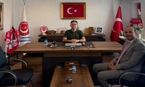 YİĞİT, ZİRAAT BANKASI TİRAN ŞUBE MÜDÜRÜ BABALIOĞULLU İLE BİRARAYA GELDİ 