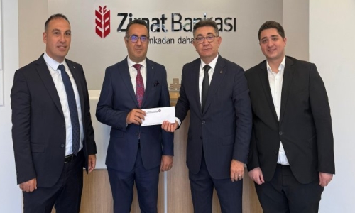YİĞİT, BÖLGE BAŞKANI SÖZEN İLE DERECEYE GİREN ÜYEMİZİN EVLADININ ÖDÜLÜNÜ TAKDİM ETTİ