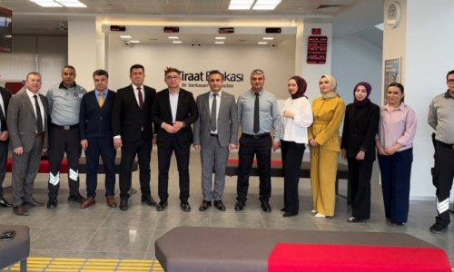YİĞİT, ZİRAAT VE HALK BANKASI KARAPINAR ŞUBELERİNİ ZİYARET ETTİ